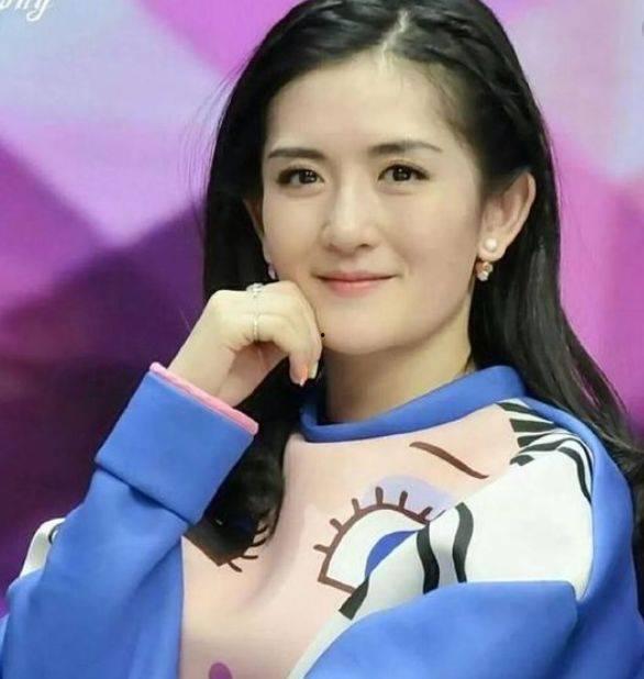 爱豆吃瓜娱乐酱谢娜,爱豆吃瓜娱乐酱,揭秘娱乐圈幕后故事 第1张 爱豆吃瓜娱乐酱谢娜,爱豆吃瓜娱乐酱,揭秘娱乐圈幕后故事 第1张